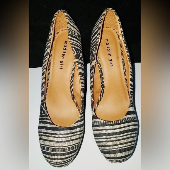 Madden Girl Chunky Bohemian Stripe Closed Toe Platform Wedge Heels Women Sz: 10 - Picture 7 of 10
